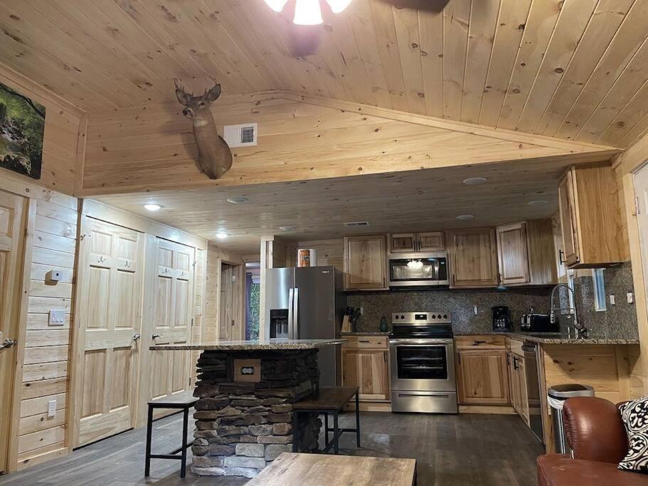 Creekside 3 Bedroom 2 Bath Cabin On Private Creek 배너 앨크 외부 사진
