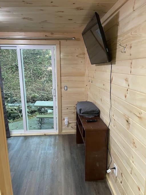 Creekside 3 Bedroom 2 Bath Cabin On Private Creek 배너 앨크 외부 사진