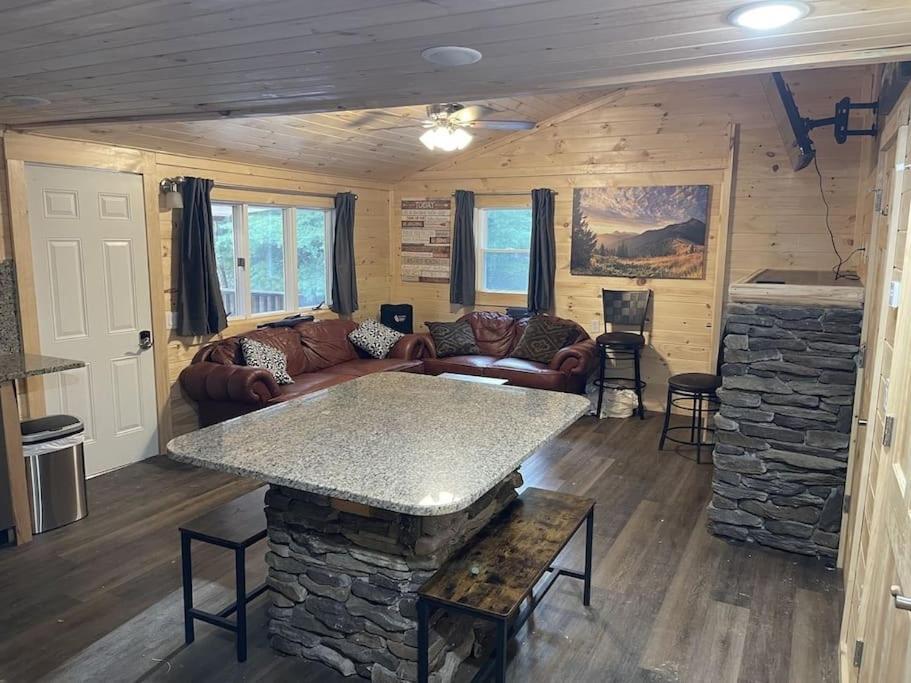 Creekside 3 Bedroom 2 Bath Cabin On Private Creek 배너 앨크 외부 사진